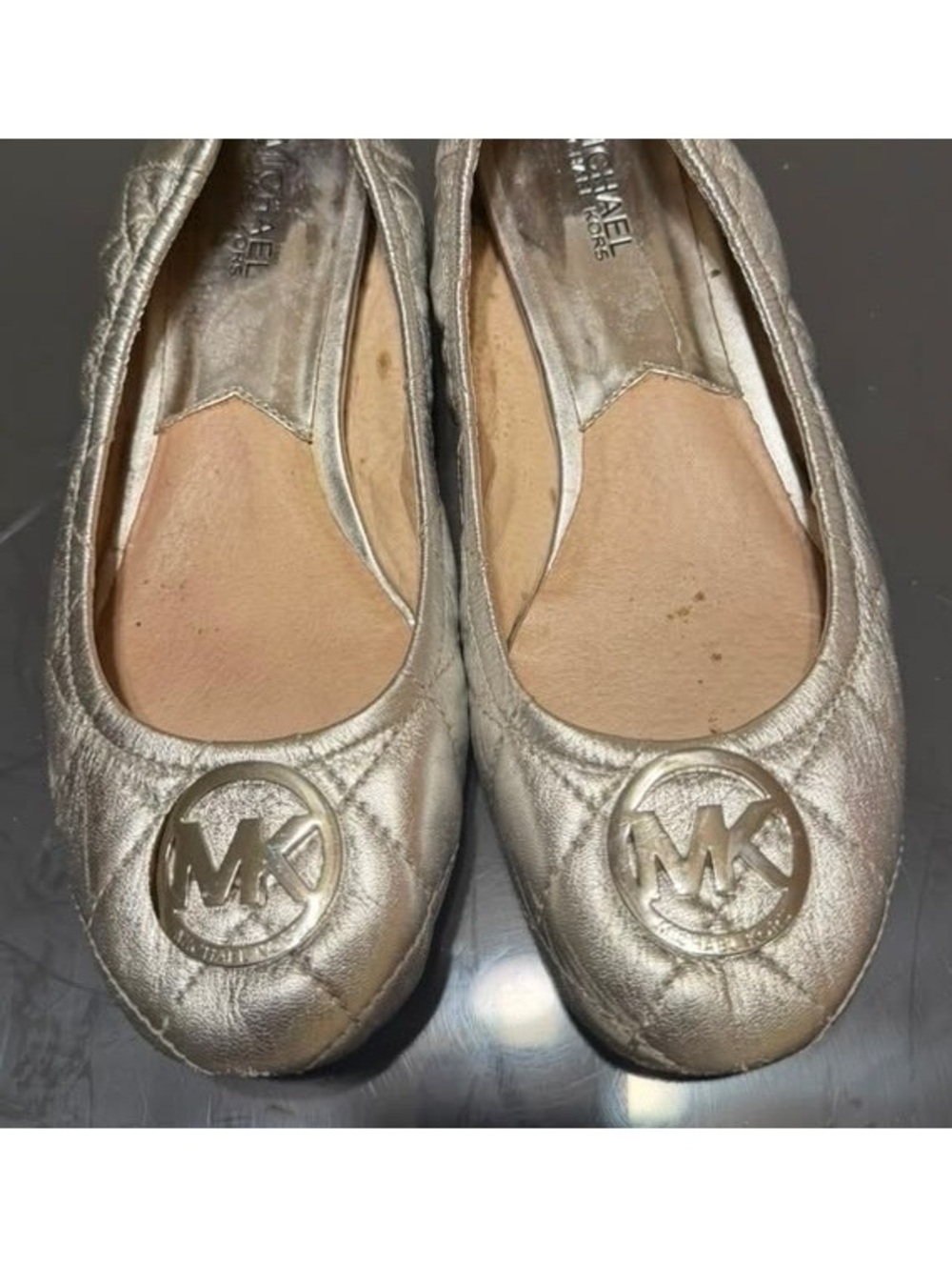 SIZE 9 MICHAEL KORS METALLIC SILVER LEATHER BALLET FLATS